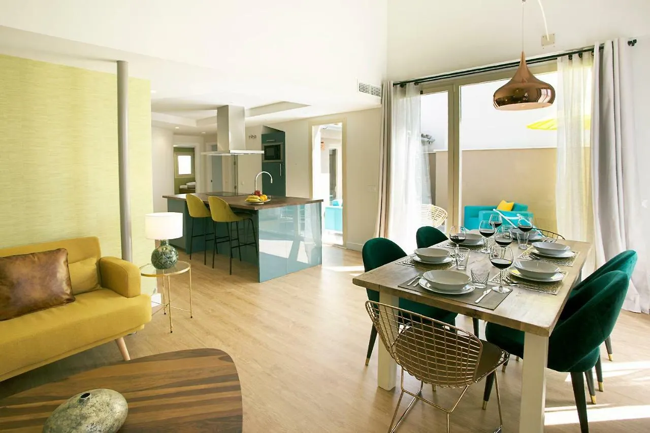 Graffiti Suites Malaga Apartment
