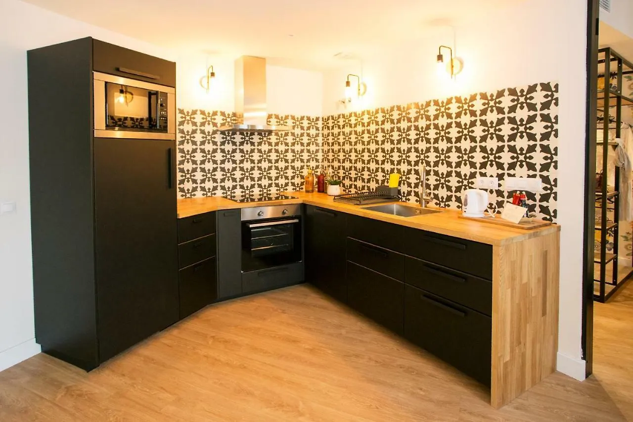Graffiti Suites Malaga Apartment